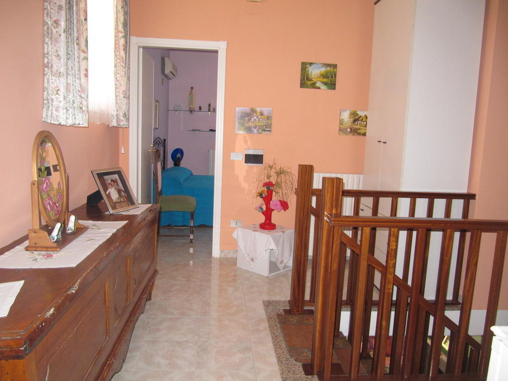 Montagne Rocciose Bed & Breakfast Frascineto Luaran gambar