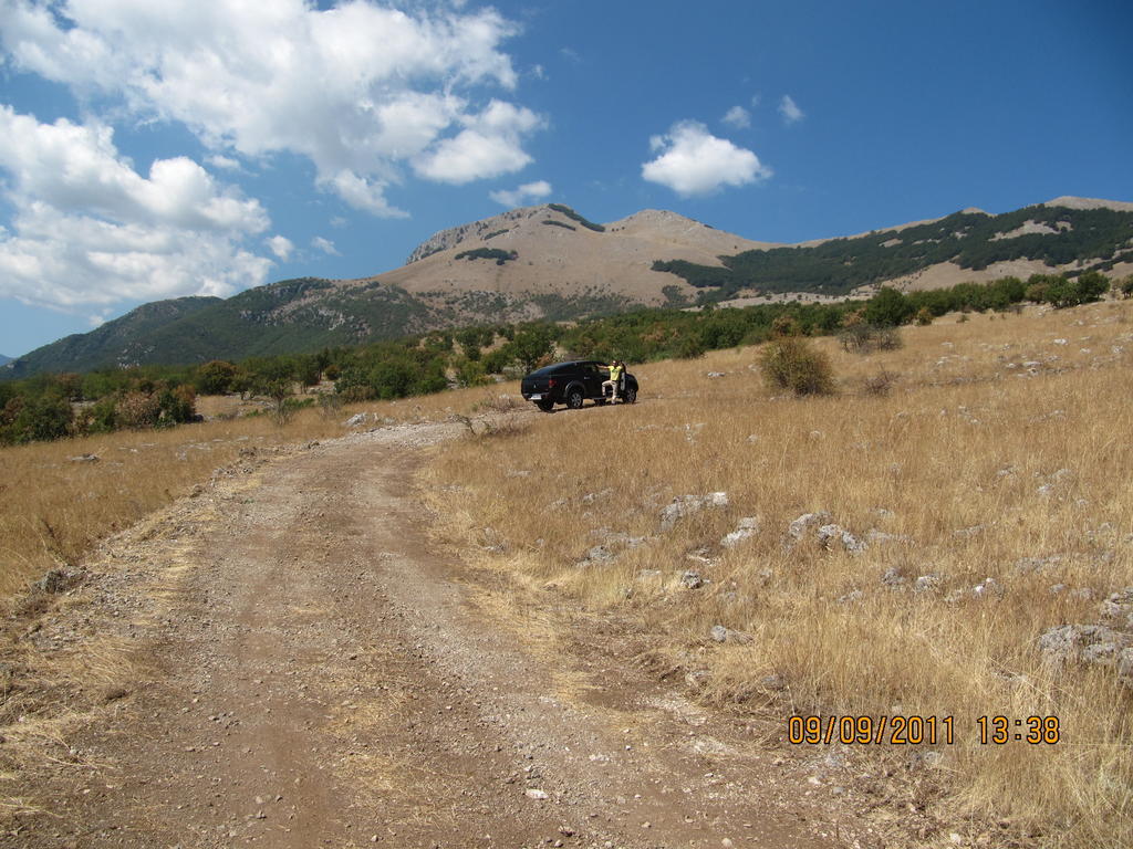 Montagne Rocciose Bed & Breakfast Frascineto Luaran gambar