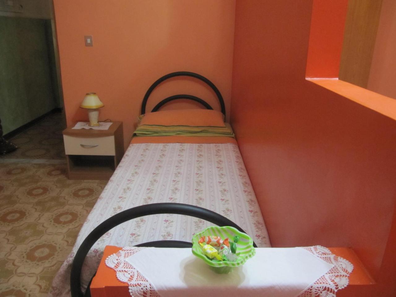 Montagne Rocciose Bed & Breakfast Frascineto Luaran gambar