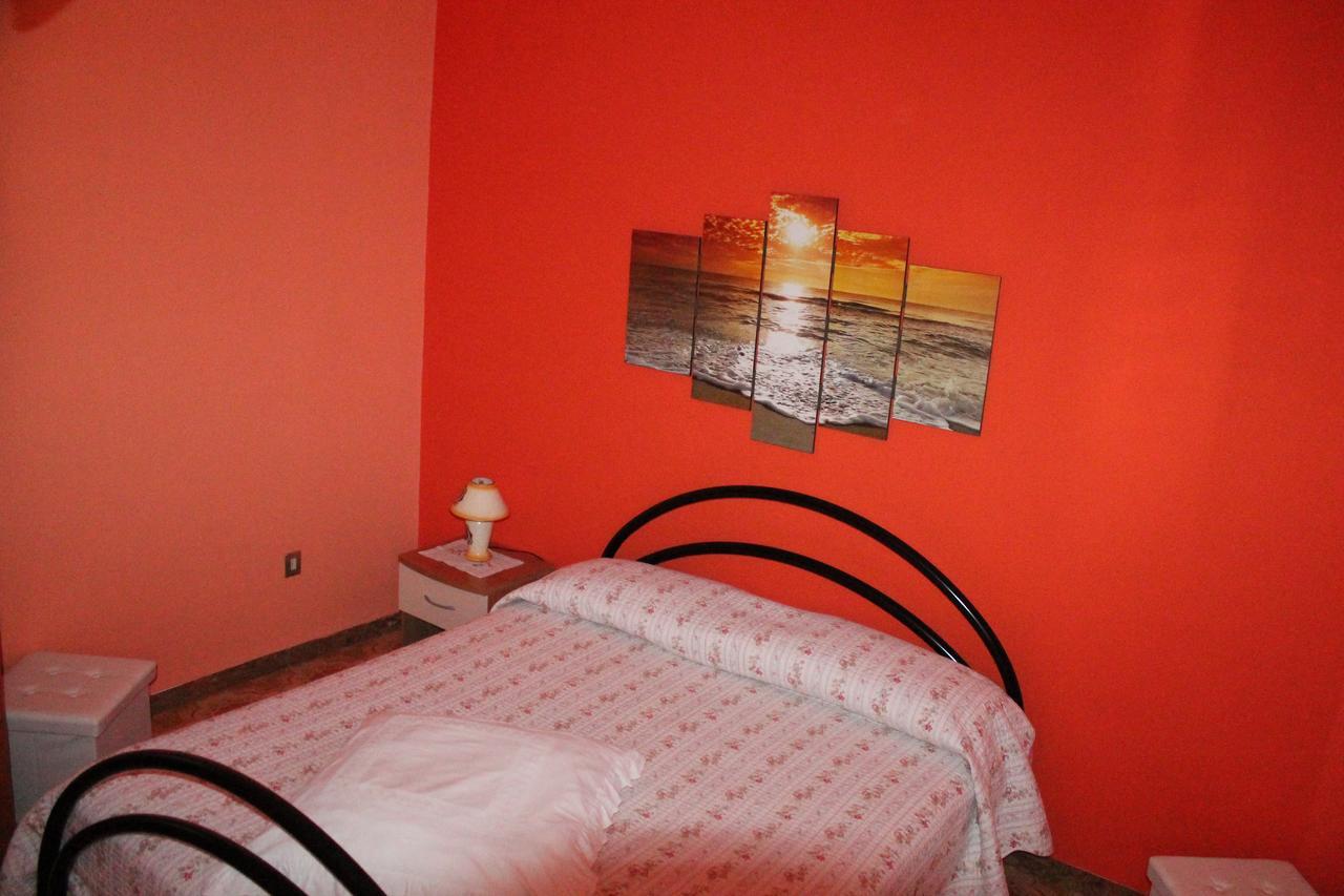 Montagne Rocciose Bed & Breakfast Frascineto Luaran gambar