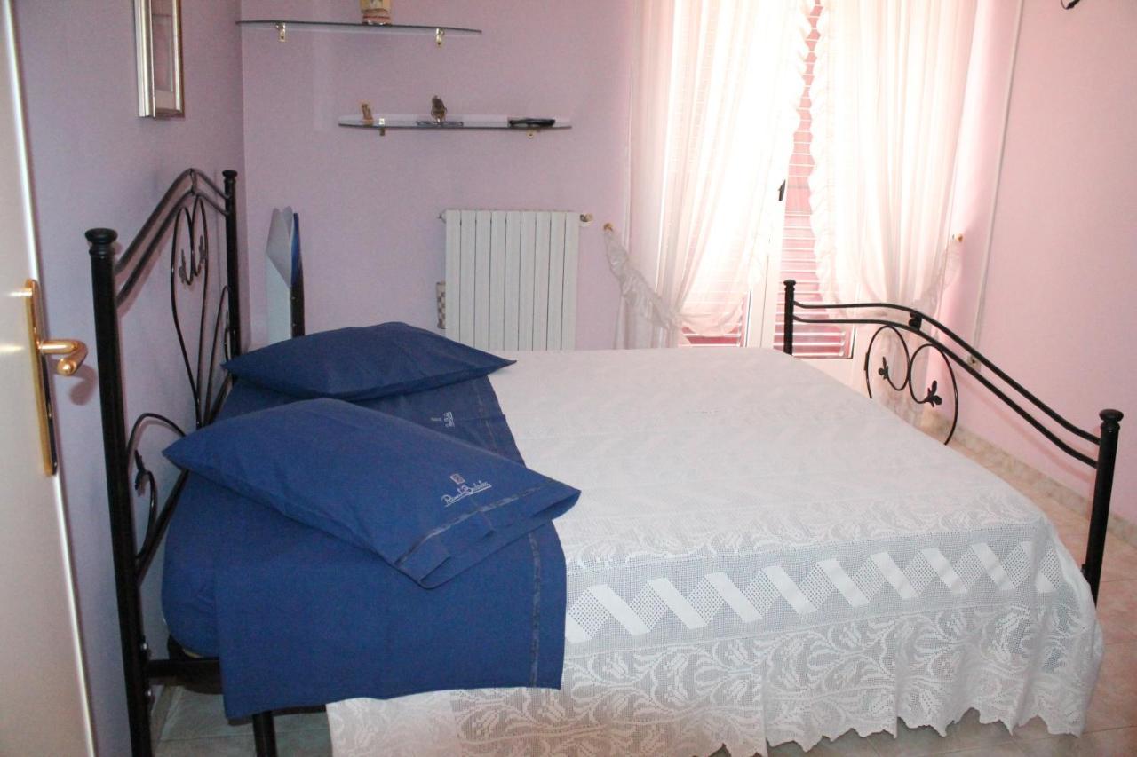 Montagne Rocciose Bed & Breakfast Frascineto Luaran gambar