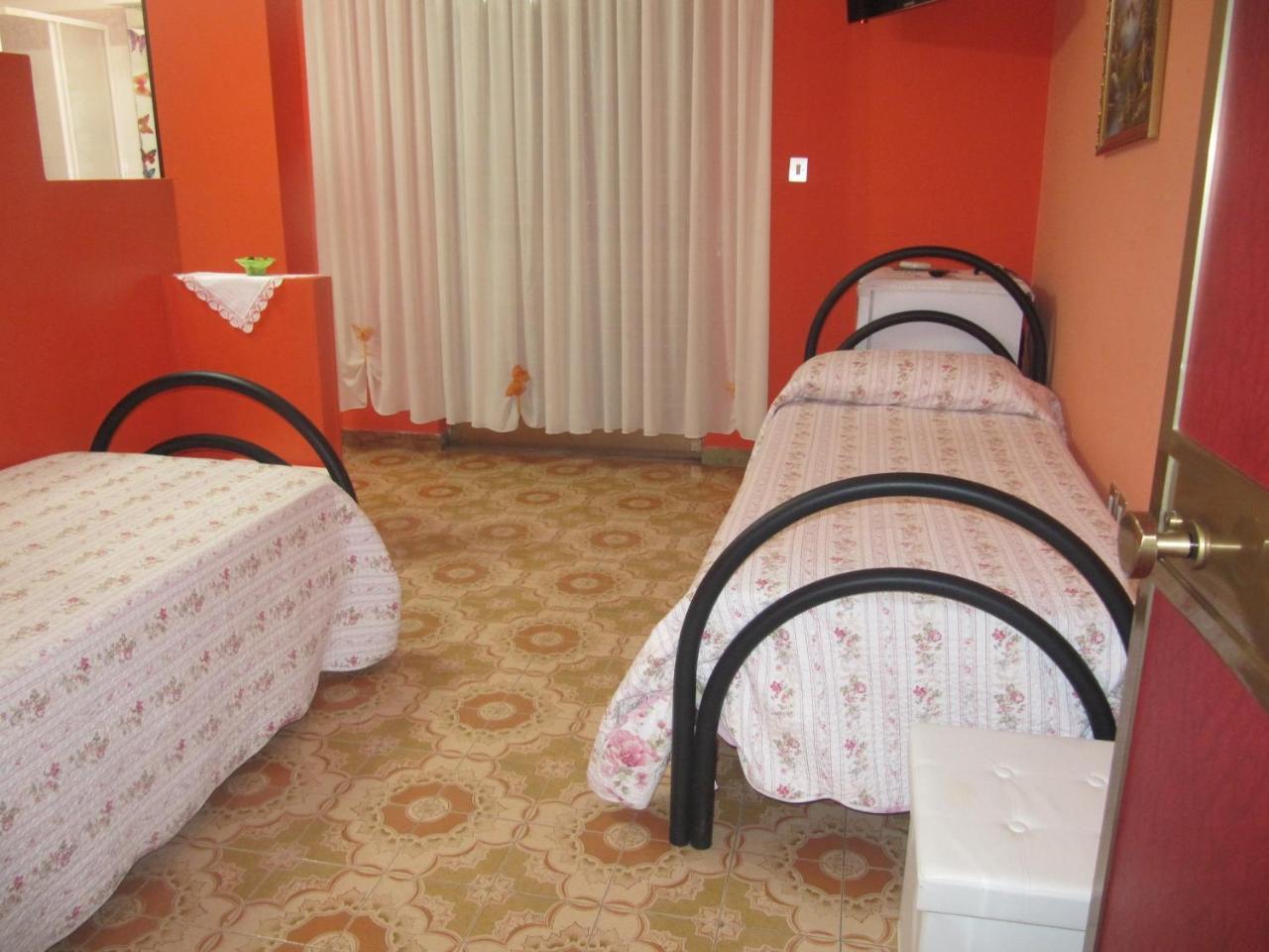 Montagne Rocciose Bed & Breakfast Frascineto Luaran gambar