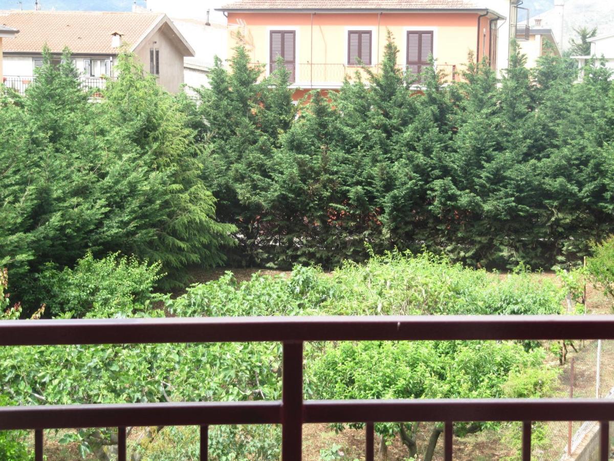 Montagne Rocciose Bed & Breakfast Frascineto Bilik gambar